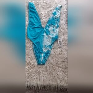 Brand New Dippin Daisy High Cut Deep low V neck on piece crystal tiedye swimsuit